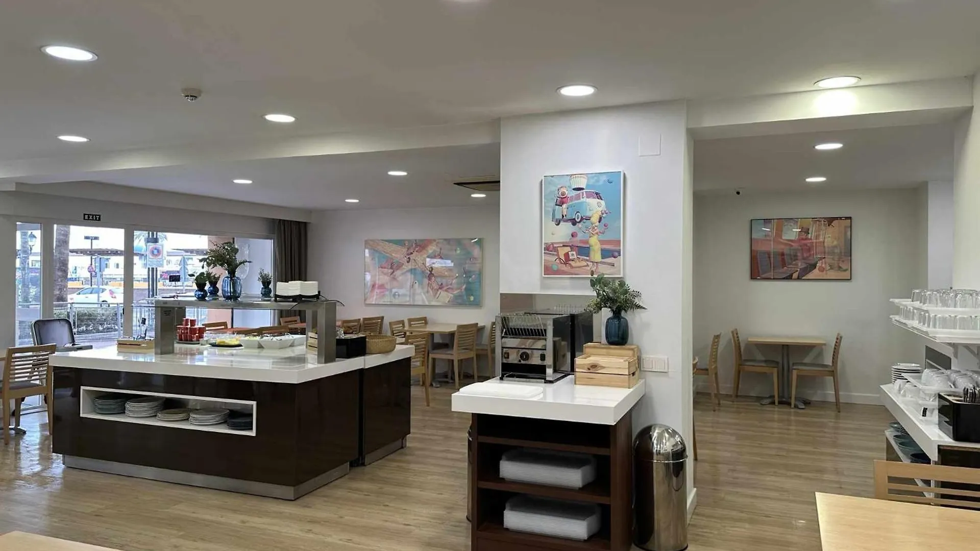 Estudio Pyr Privado Frente Al Puerto De Fuengirola Spain
