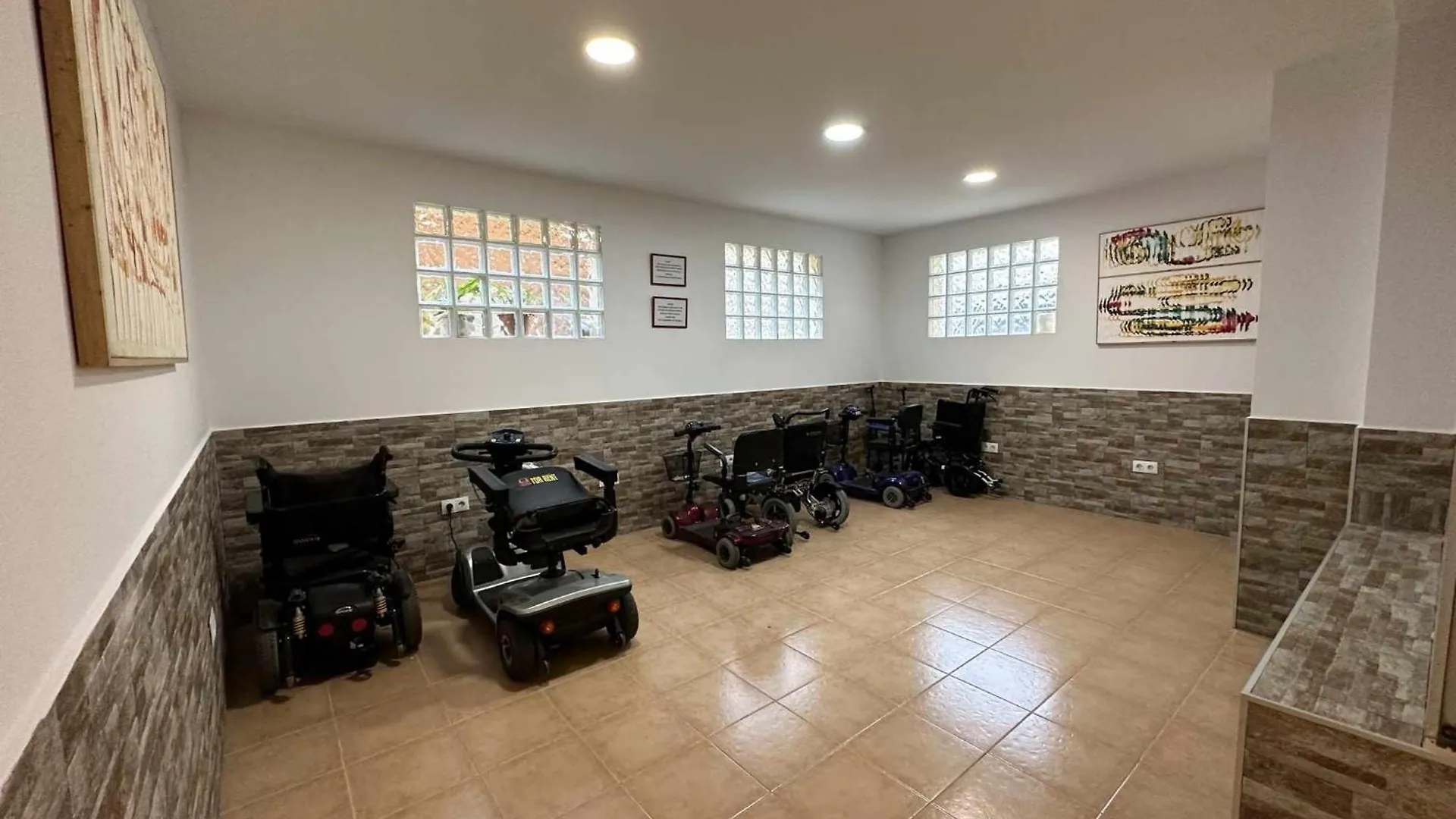 Estudio Pyr Privado Frente Al Puerto De Fuengirola