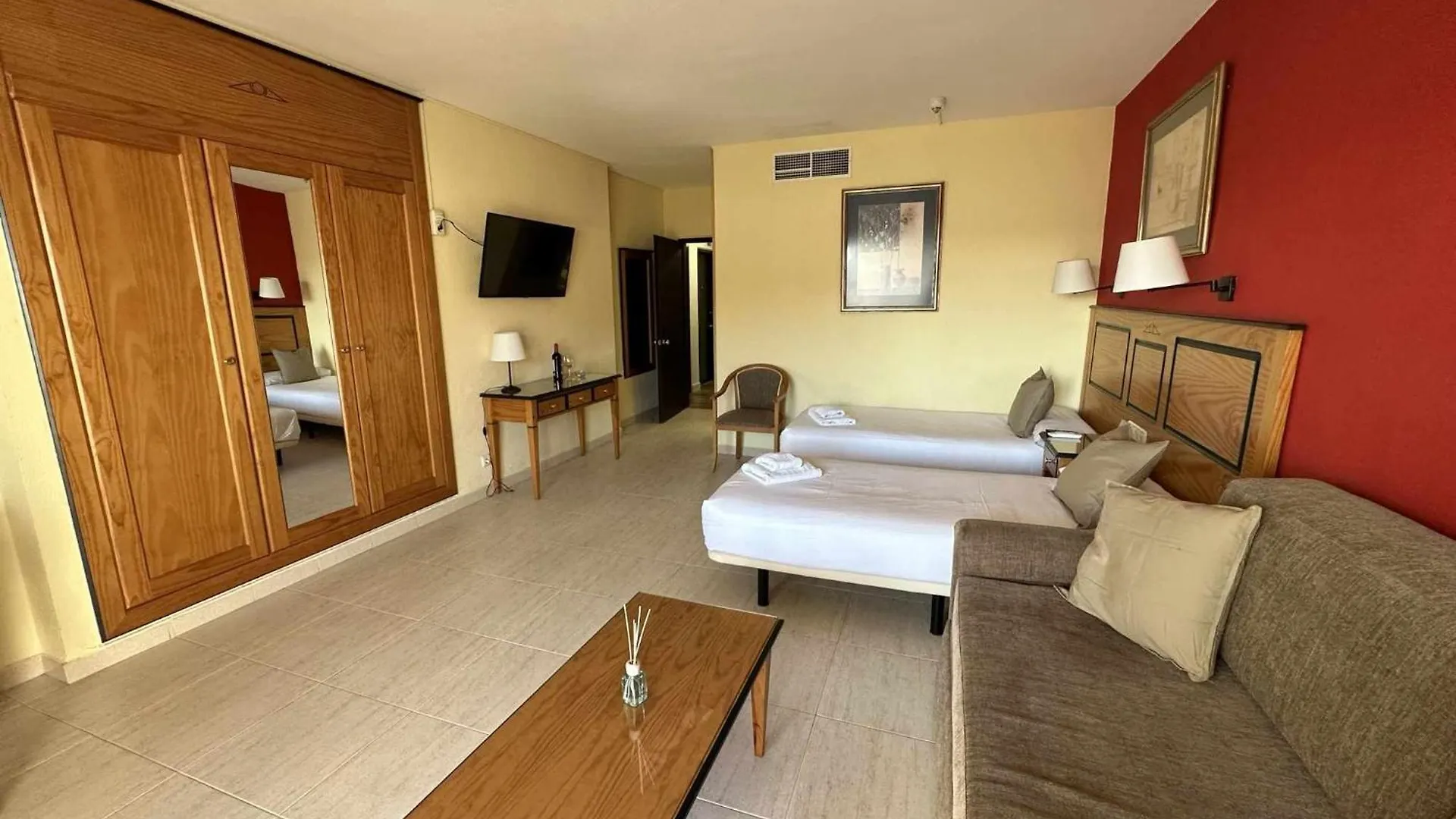 Estudio Pyr Privado Frente Al Puerto De Fuengirola
