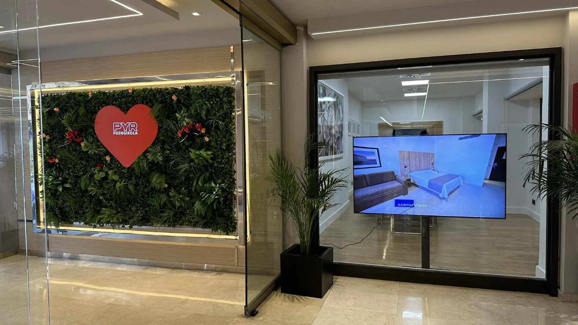 Estudio Pyr Privado Frente Al Puerto De Fuengirola