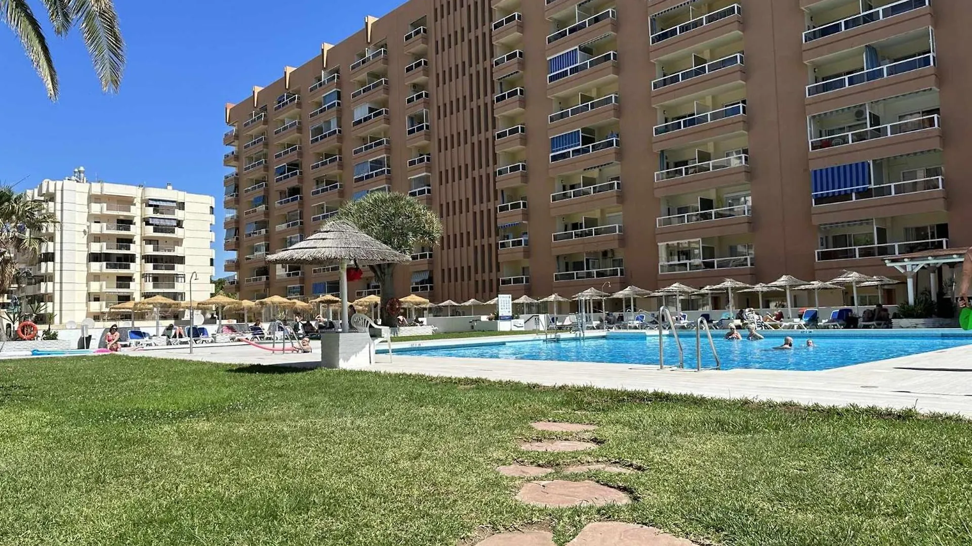 Estudio Pyr Privado Frente Al Puerto De Fuengirola Apartment